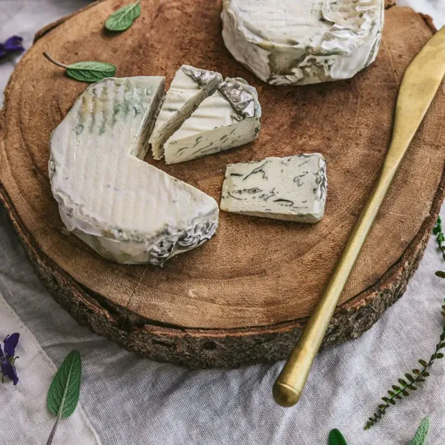 Petit Véganne Petit Azur Bio fromage végétal façon bleu