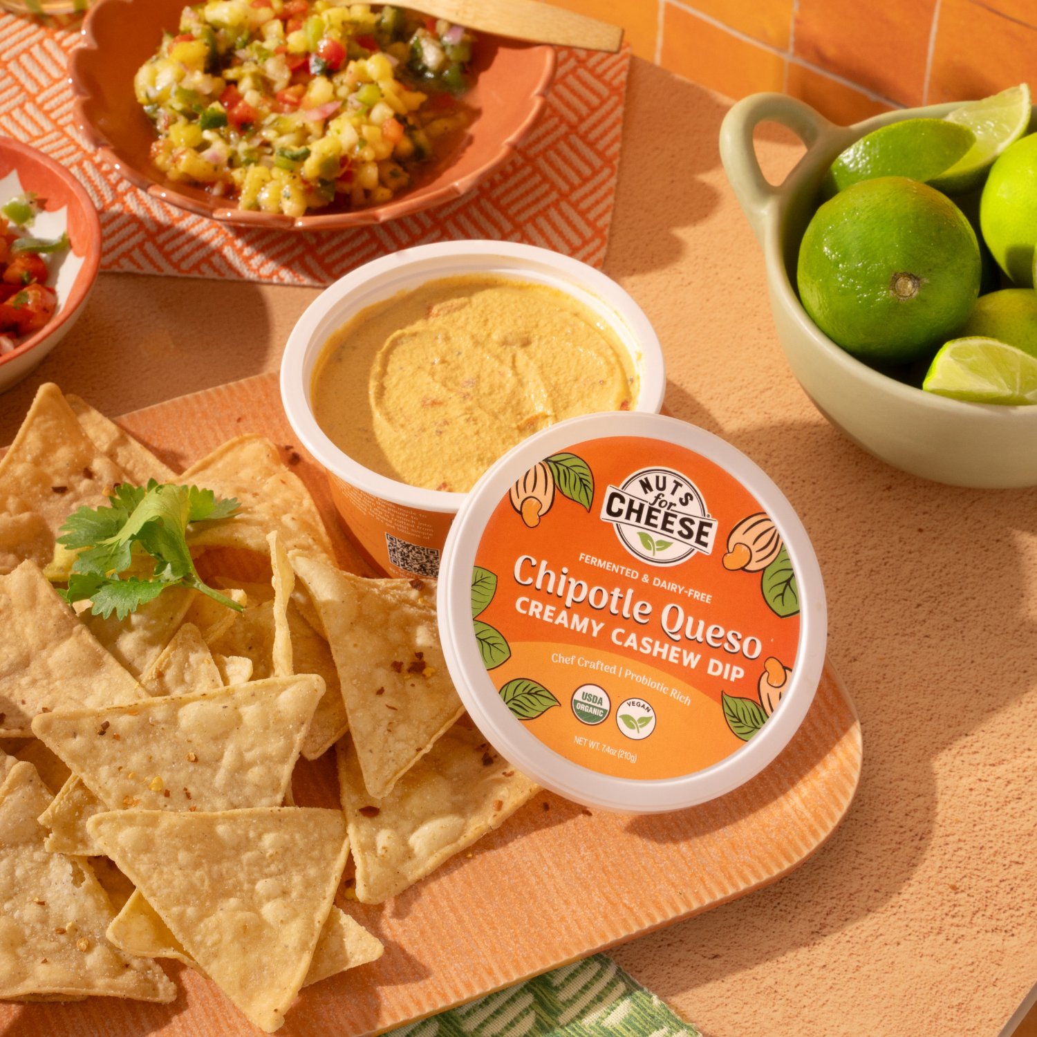 Nuts For Cheese Nuts For Dips Queso dip végétal chipotle fumé
